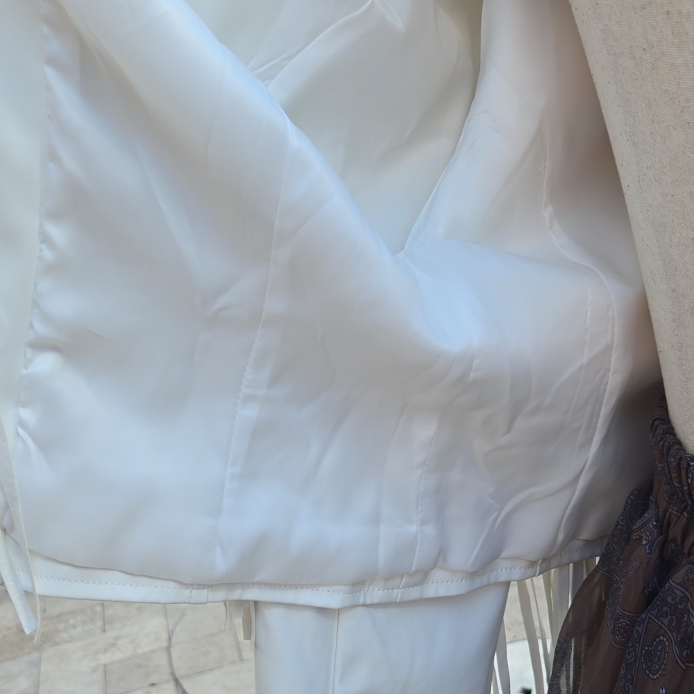Elegant White Fringe Studded Blazer - Picture 5 of 7